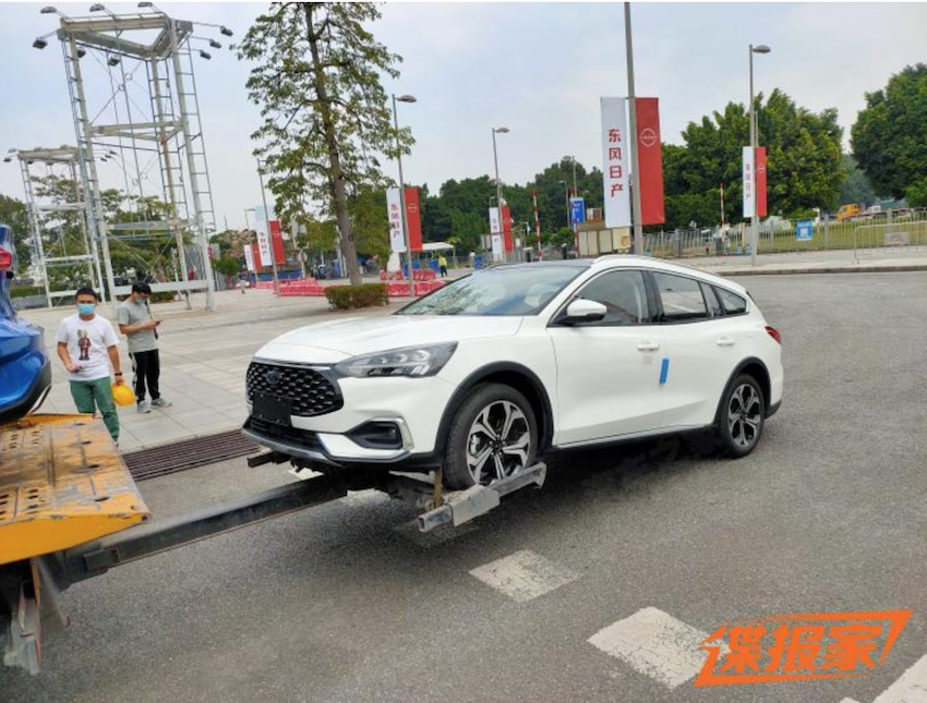 在廣州車展前一天，Focus Active Wagon 遭拍攝到全車樣貌。