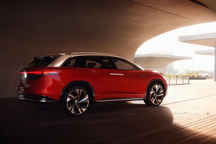 預計採用 55kWh 和 83kWh 兩種電池規格，續航力分別為 350 公里以及 480 公里。