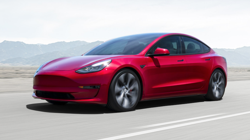 Tesla Model 3 在 12 月大爆發，衝上豪華車銷售第一名。 