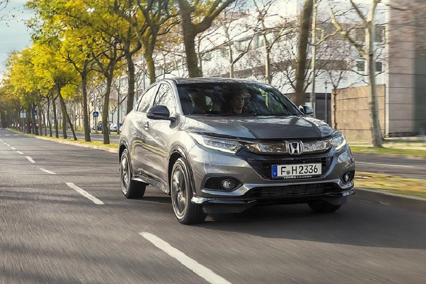於 2018 年推出小改款的 HR-V，由於舊世代引擎未能通過歐洲嚴苛的排放政策，因此在英國市場下架。