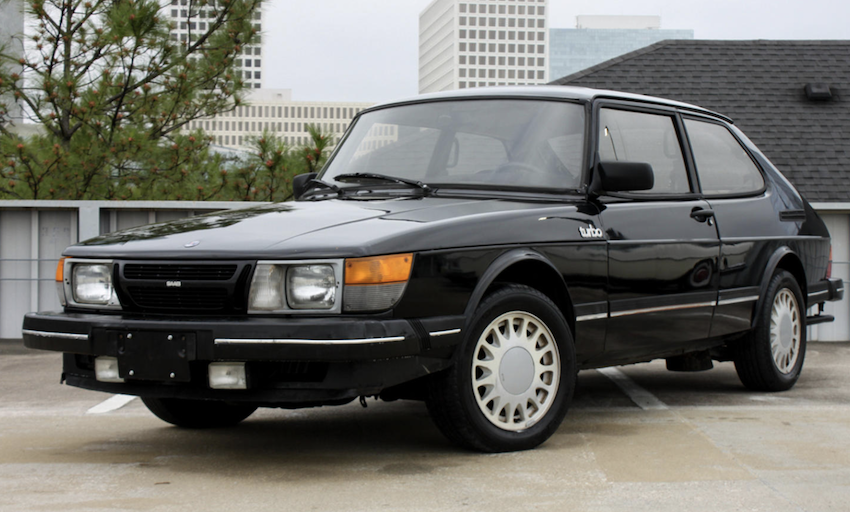 Saab 900