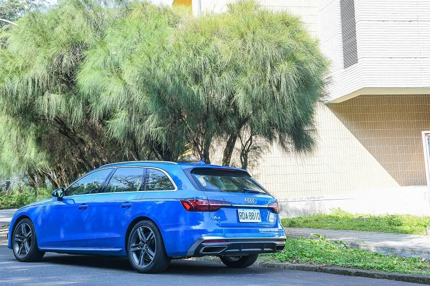 喜愛 Audi A4 消費者，強烈建議直上 S-line 外觀，兼具時尚與動感。