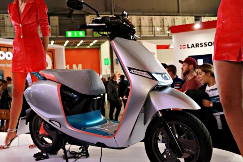 2019 米蘭車展亮相的 i-One DX 運動版也有望一併登場，屬於 125c.c. 級距。