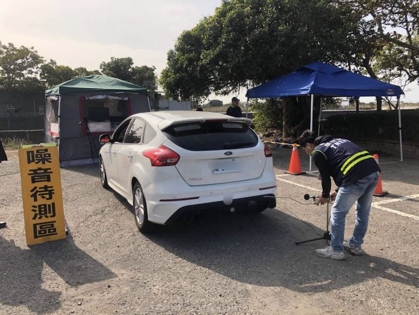 南市環保局加強蒐證取締高噪音汽機車，請車主勿心存僥倖，以免受罰。（南市環保局提供）