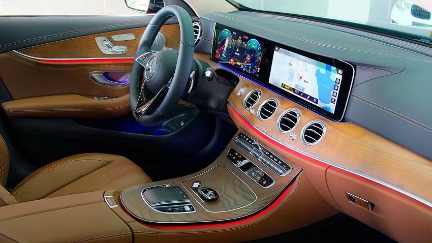 圖為 M.Benz E-Class 內裝。