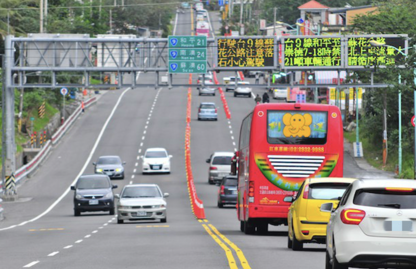 今年有 765 萬輛車需繳納使用牌照稅，年增 2.1%（圖片來源：本報資料照）