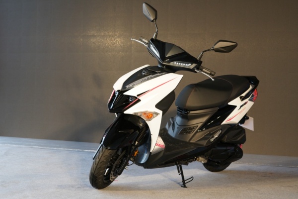 SYM 全新 JET SL 發表，換搭水冷引擎、馬力上漲 16%！