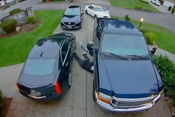 （影片）偷竊過程 60 秒不到！觸媒轉化器成偷車賊新寵