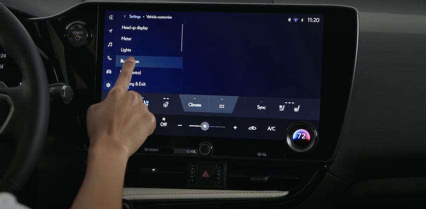 Lexus 全新開發的影音娛樂系統，以觸碰加語音方式來使用，處理速度是前一代的 5 倍。