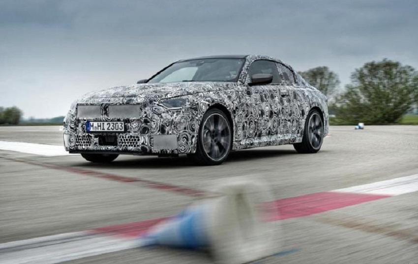 睽違已久的 2 Series Coupe 終於登場，採後驅雙門設定。
