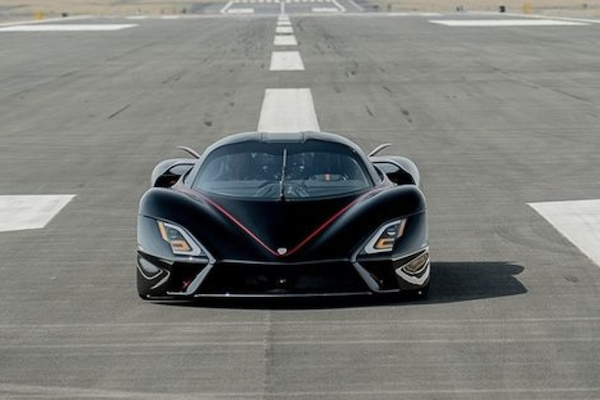 創最速量產車紀錄後近一年終發聲，美國超跑車廠坦承「時速 500 公里是假的」！