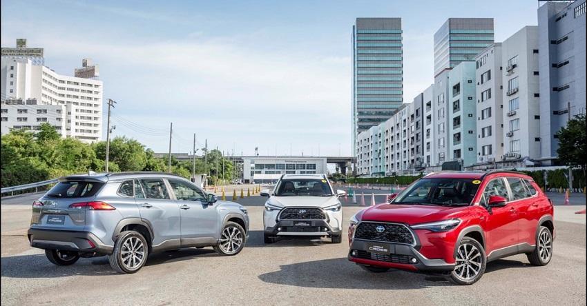 日本即將在 9 月 14 日發表 Corolla Cross，採用電子手剎車，與台灣傳統腳踏式駐車不同。