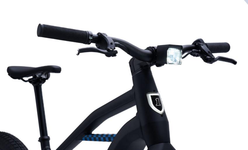全車系都搭載 LED 光源,提供夜間照明。
