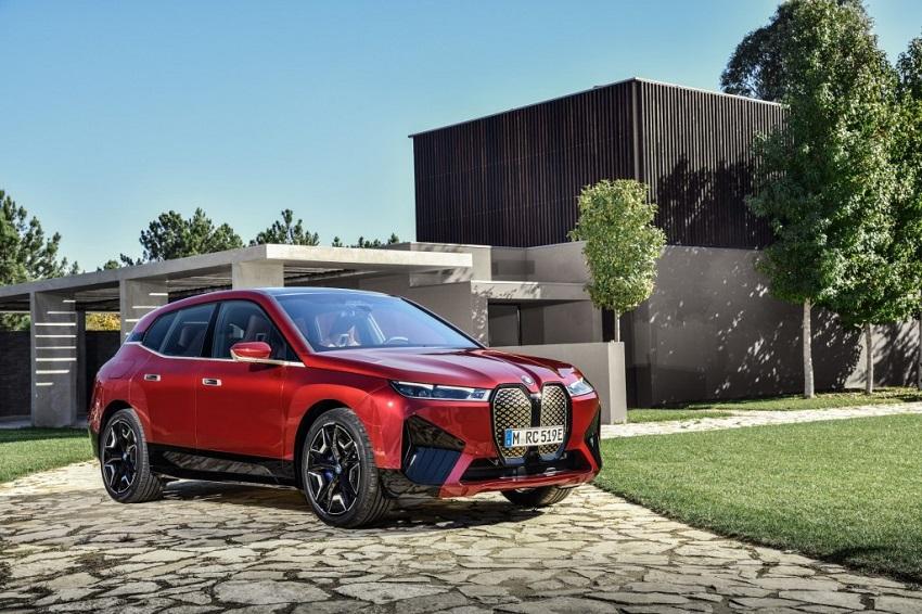 BMW 對於純電車醞釀已久，將帶來第五代 eDrive 平台代表作 iX、i4 電動車。