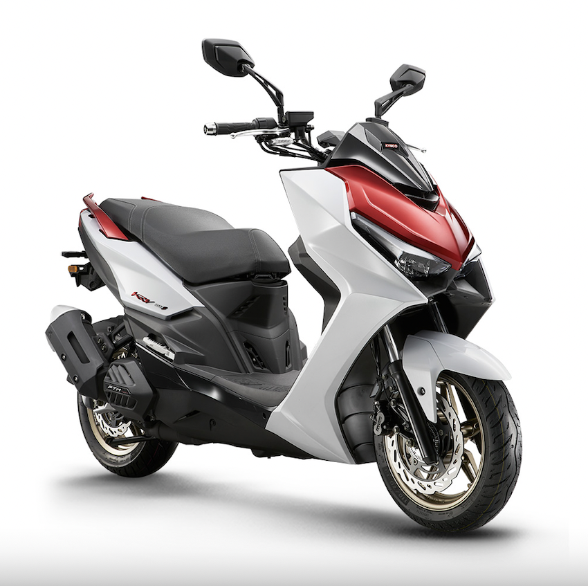 Kymco KRV 推出 DDS 版本，比 TCS 版本少了 1.5 萬元。圖為 DDS 版新車色「烈日白」。