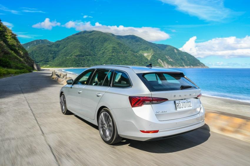 即便是旅行車較為狹長的車身設定，Octavia 駕駛起來也不會拖泥帶水，過彎的流暢性屬實出色。