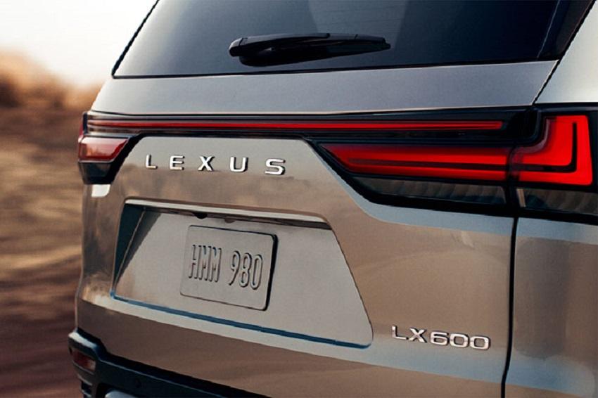 尾燈造型、新廠徽均是源自新 NX 的設計語彙。
