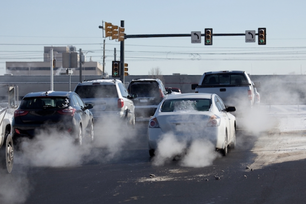 被點名排污表現不佳！多家一線車廠拿「F-」最差成績