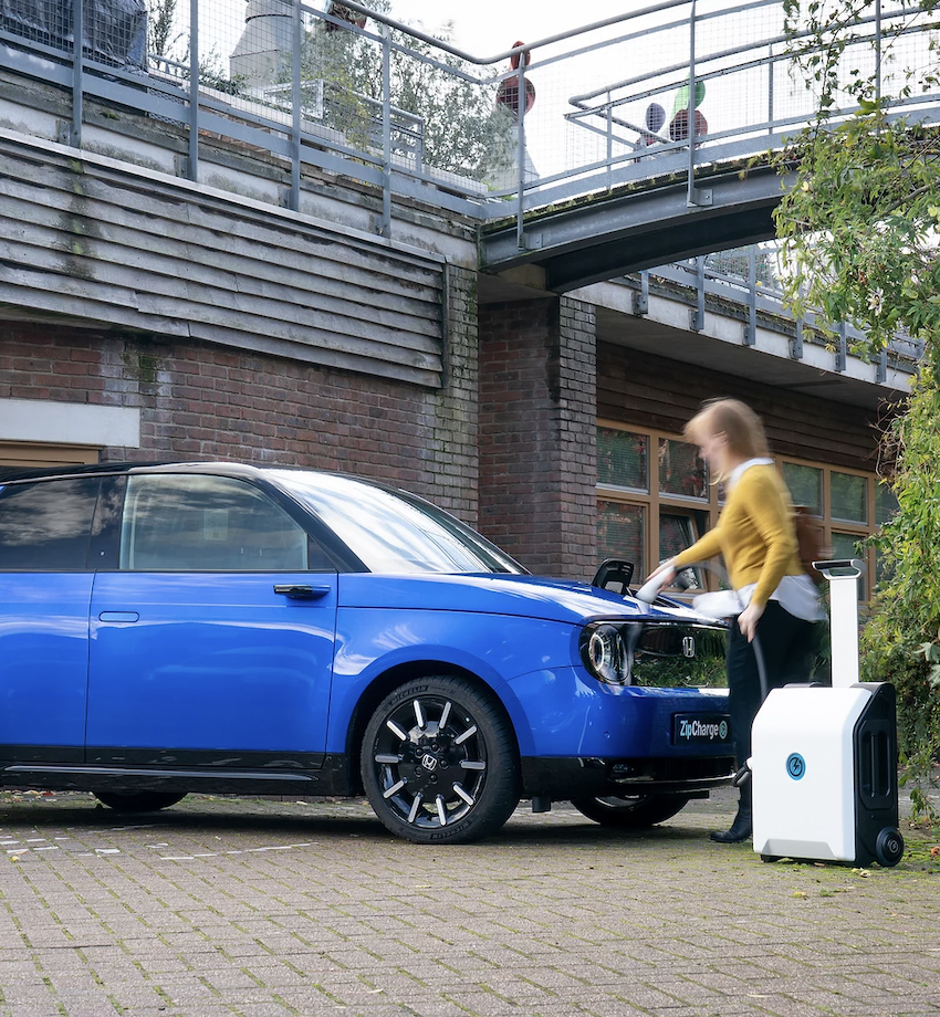 ZipCharge Go 最多可以提供約 64 公里的續航力，根據不同的車款狀況而定。