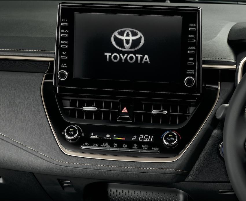 Corolla 特仕車內有金色邊條營造高級感。