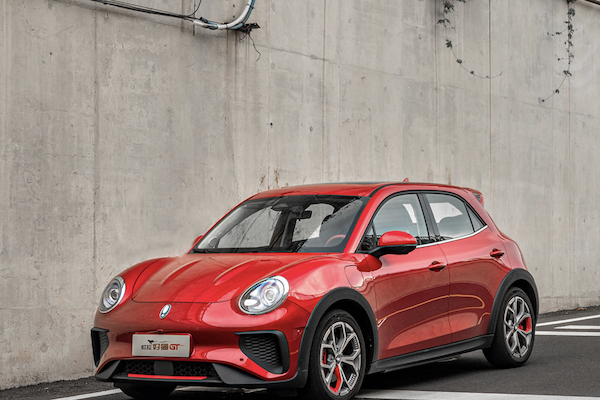 中國車廠偷降級晶片遭抓包！車迷怒回應「中國人不騙中國人」