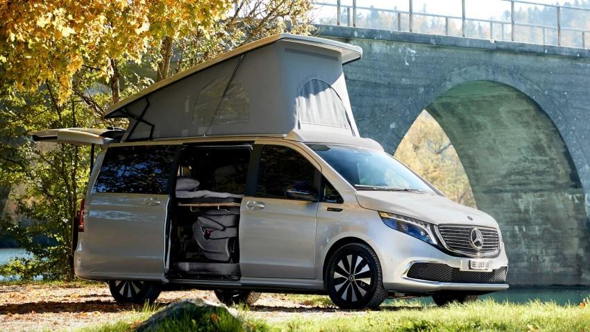 Mercedes-Benz 與瑞士的 Sortimo Walter Ruegg PLC 合作打造 EQV 露營車。