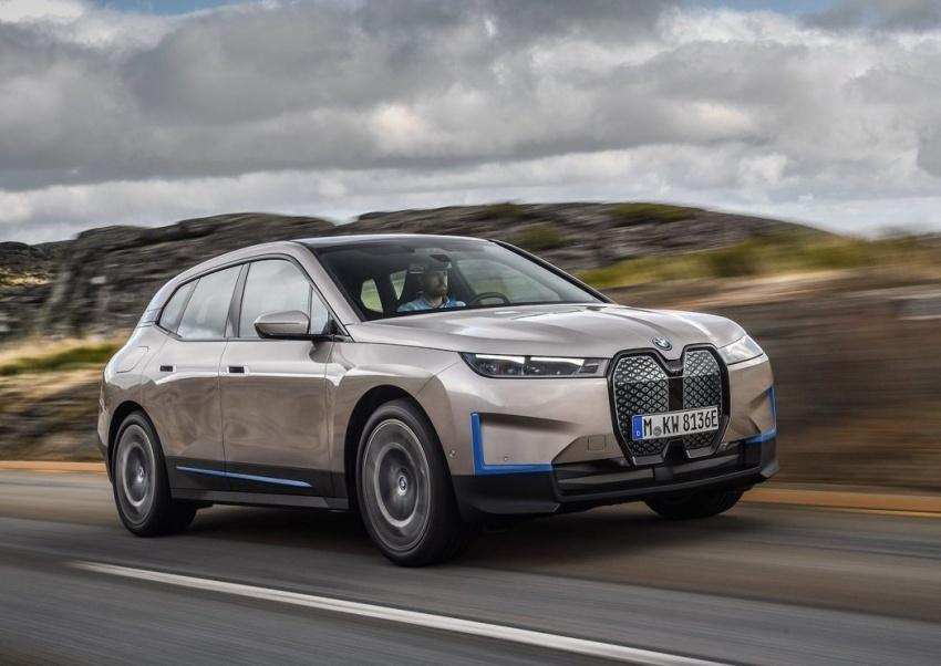BMW iX