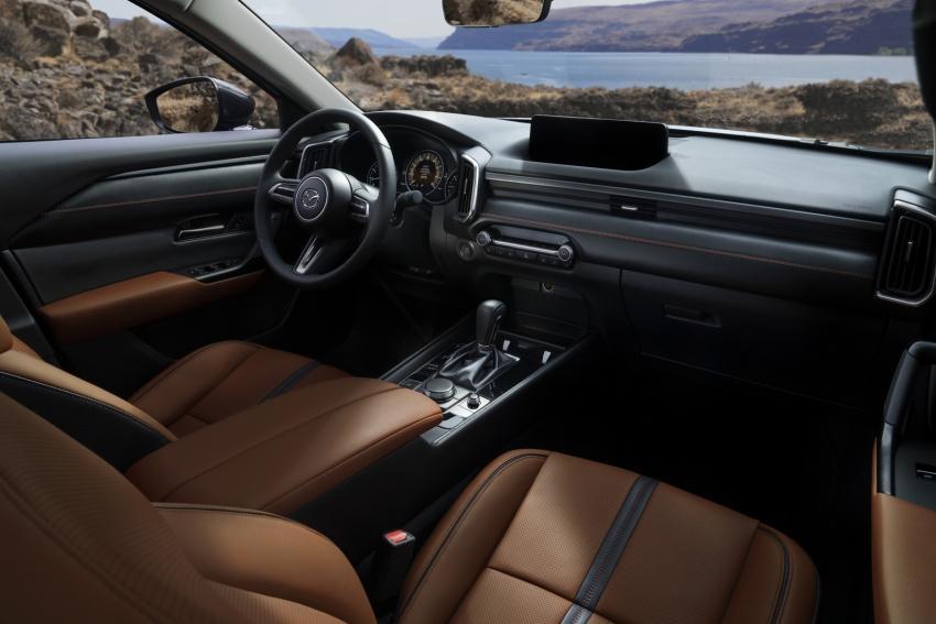 CX-60 有望比照 CX-50 的內裝，導入最新設計風格，採用大量皮革進行鋪陳。
