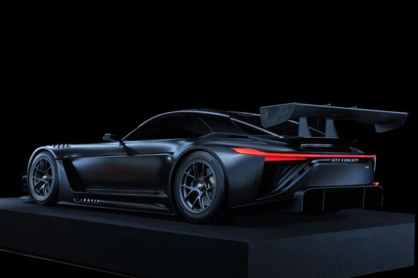 GR GT3 Concept 概念車採用寬體車身鈑件、大型擴散器與 GT 尾翼，並配置貫穿式尾燈。