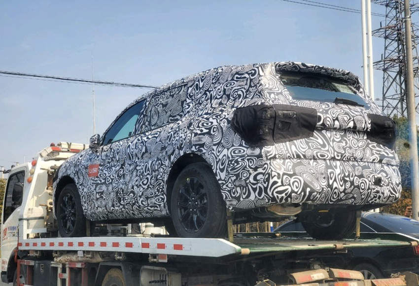 連外媒也猜不透！福特最新中型休旅偽裝車曝光