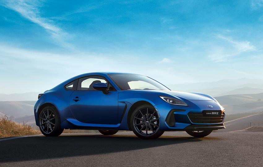 Subaru BRZ 採 2.4 升自然進氣，有 6 速手排與自排變速箱可選。