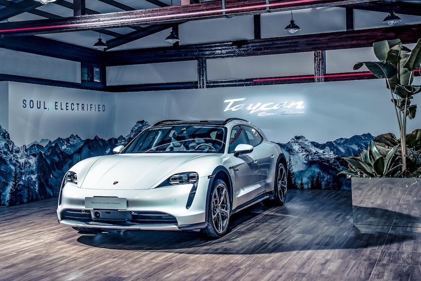 Porsche 在電動車品牌好感度部分拿下第一名。圖為 Taycan 4 Cross Turismo。
