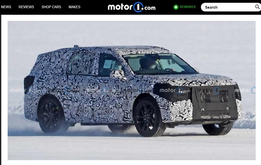 這款測試車是雖然包裹密不透風，但外型、線條與 EVOS 有不少相似之處。〈擷取外媒《Motor 1》。〉