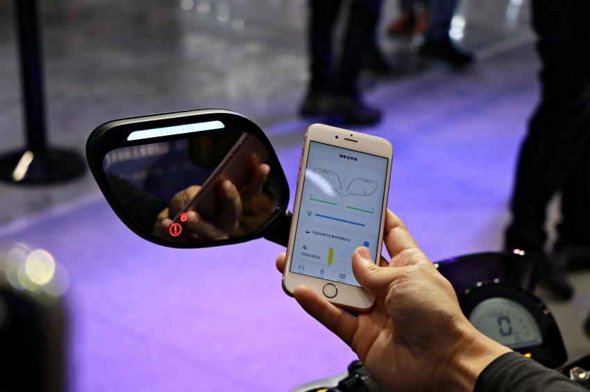 車主可藉由手機與專屬 CROXERA Edge App 進行連線。