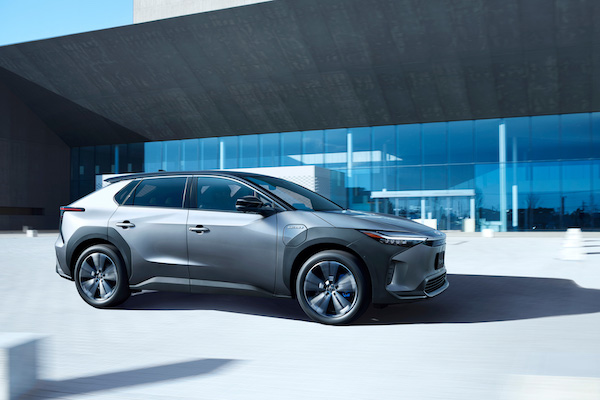 不再透過業代賣車！傳 Toyota bZ4X 將採線上預約制
