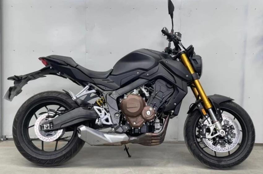 中國嘉爵摩托準備推出的新車，幾乎完全複製 Honda CB650R。
