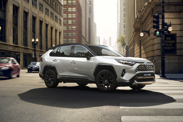換上全新數位儀表板！Toyota RAV4 歐規新年式發表