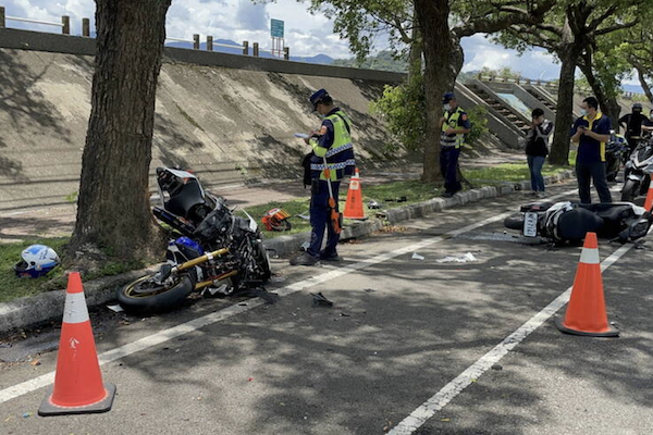 23 歲 IG「網紅」騎大重機撞路樹亡 疑「翹孤輪」影片曝光