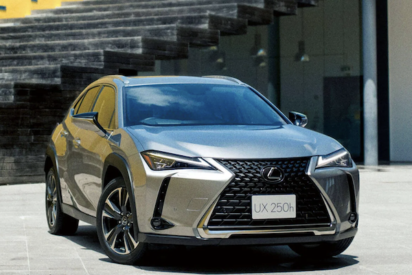 Lexus UX 小改款日本首亮相!車身剛性提升還有 12.3 吋中控 Lexus UX 小改款日本首亮相!車身剛性提升還有 12.3 吋中控