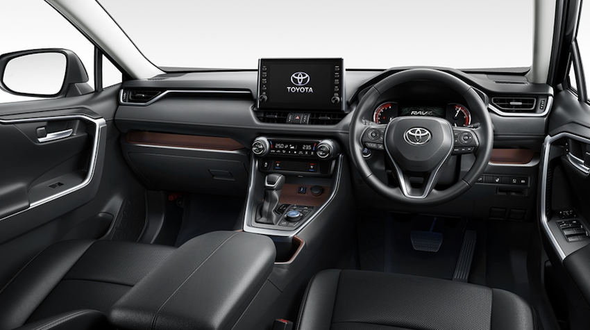 此為現行 RAV4 日規座艙規劃。
