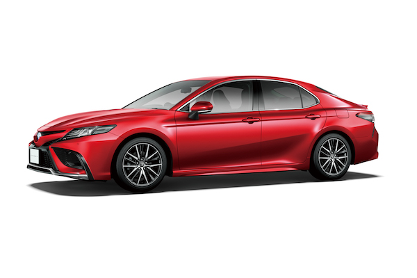 Toyota Camry 進行微整形！新車色與便利配備上身