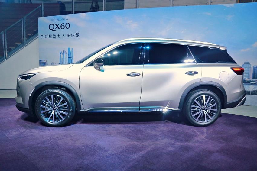 全車乘坐空間寬敞，並且第二排能一鍵傾倒，讓第三排進出更加輕鬆。