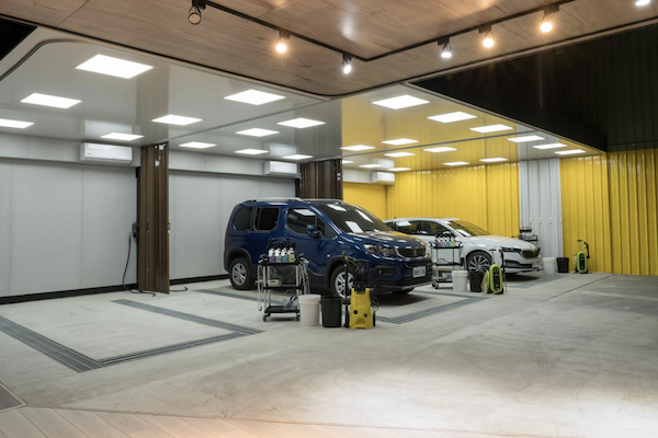 台灣自助洗車場奪國際設計獎！室內不怕下雨 專屬休息區適合全家聚會