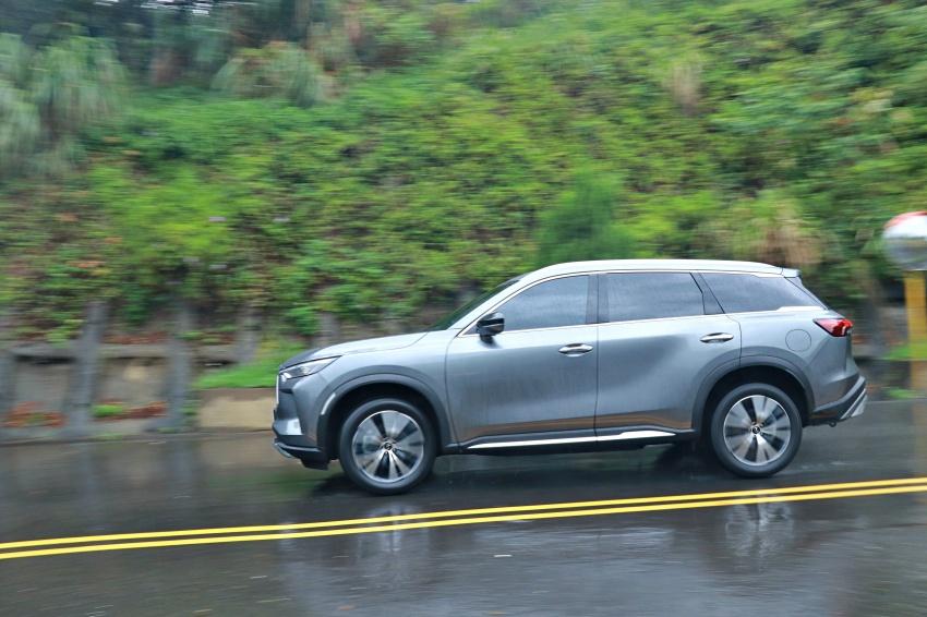 V6 引擎精緻的運轉加上全新變速箱，讓 QX60 在日常運行相當舒適穩定。