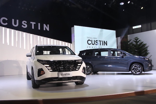 搶攻 Odyssey 退位後 7 人 MPV 市場！Hyundai Custin 雙車型售價揭曉