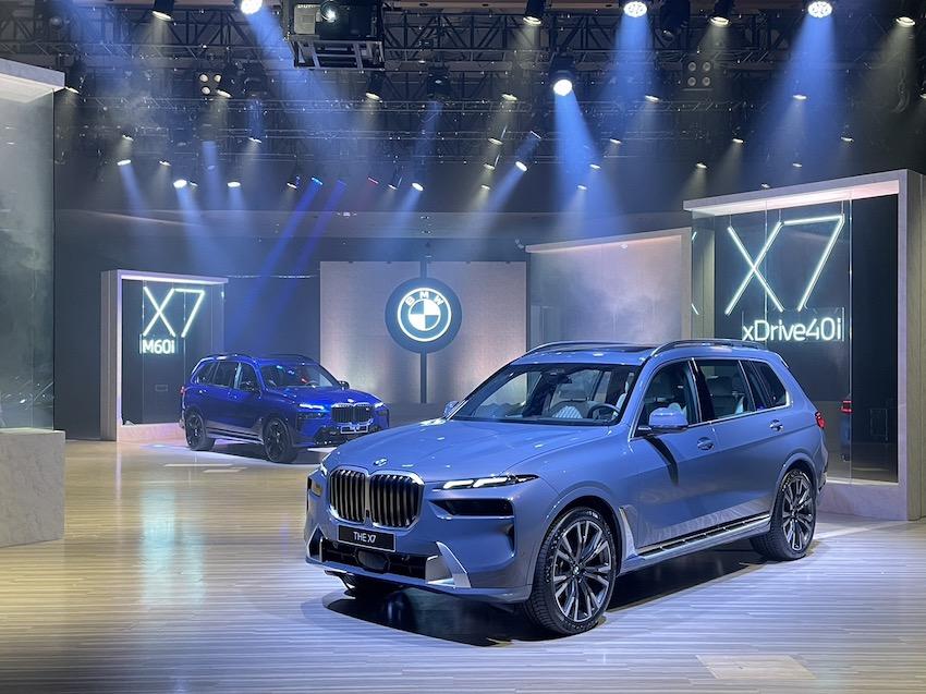BMW X7 小改款，提供雙車型販售。