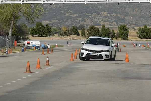 Honda Civic e:HEV 接受麋鹿測試挑戰！外媒揭曉最終結果