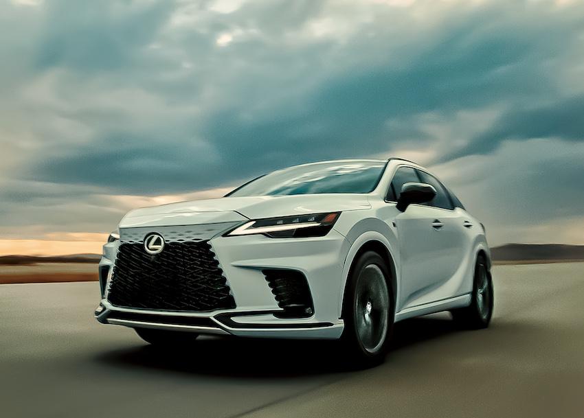 RX 500h F Sport Performance 是這次 RX 的旗艦車款。