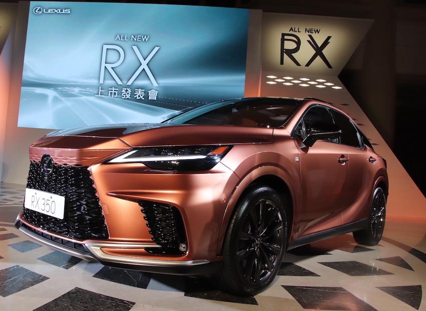 Lexus 重要休旅代表 RX 大改款，今天正式在台灣上市。圖為 RX 350h。