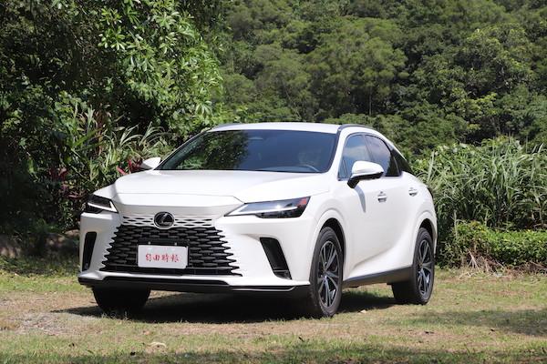 (影片)有電又有油 里程焦慮症不藥而癒  Lexus RX 450h+試駕 (影片)有電又有油 里程焦慮症不藥而癒  Lexus RX 450h+試駕